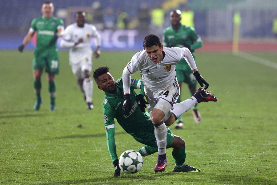 Analyse stratégique d'une ligue professionnelle : la Suisse comme étude de cas