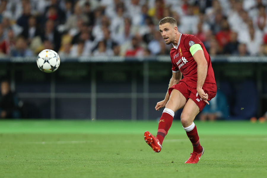 Champions League: like it short (Ajax) or long (Liverpool)?